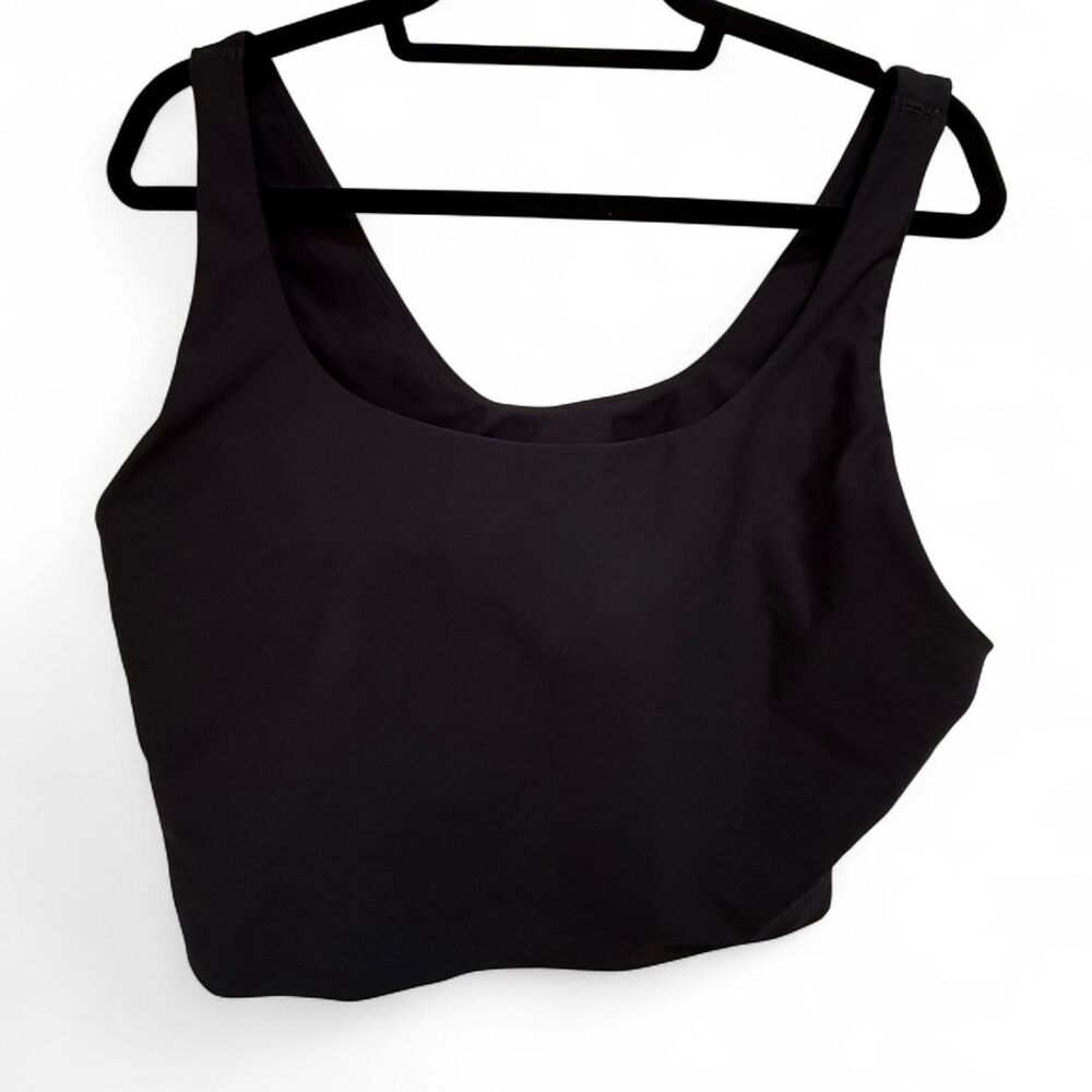 Old Navy Active Women's Black Crop Tank Top Built In Shelf Bra